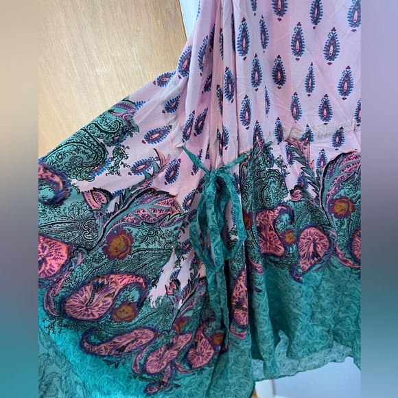 FREE PEOPLE intimately, light weight boho dress with tie waist! - Picture 2 of 4